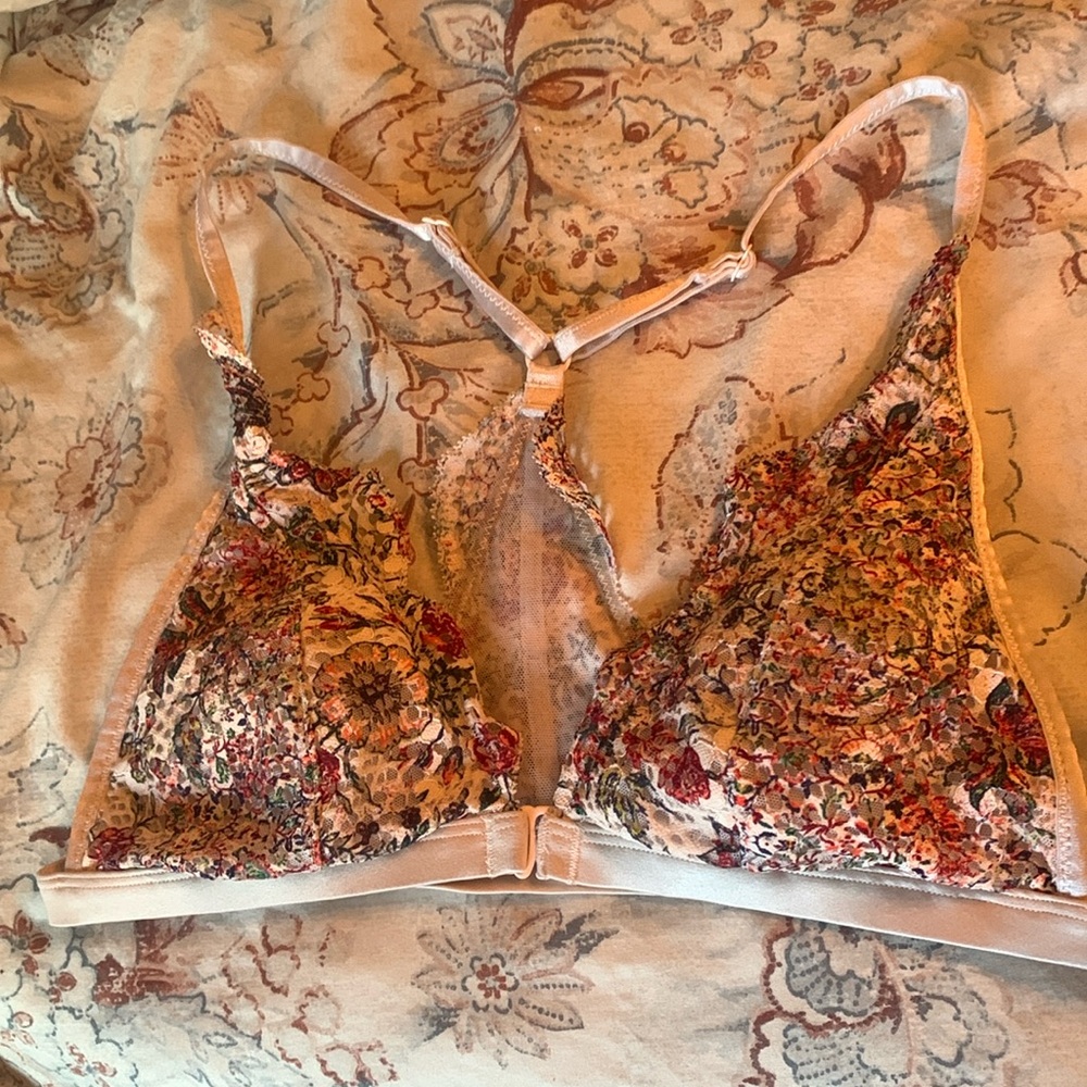 Victoria’s Secret floral bralette size L